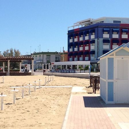 Astoria Hotell Pesaro Eksteriør bilde