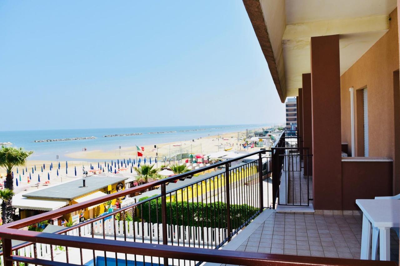 Astoria Hotell Pesaro Eksteriør bilde