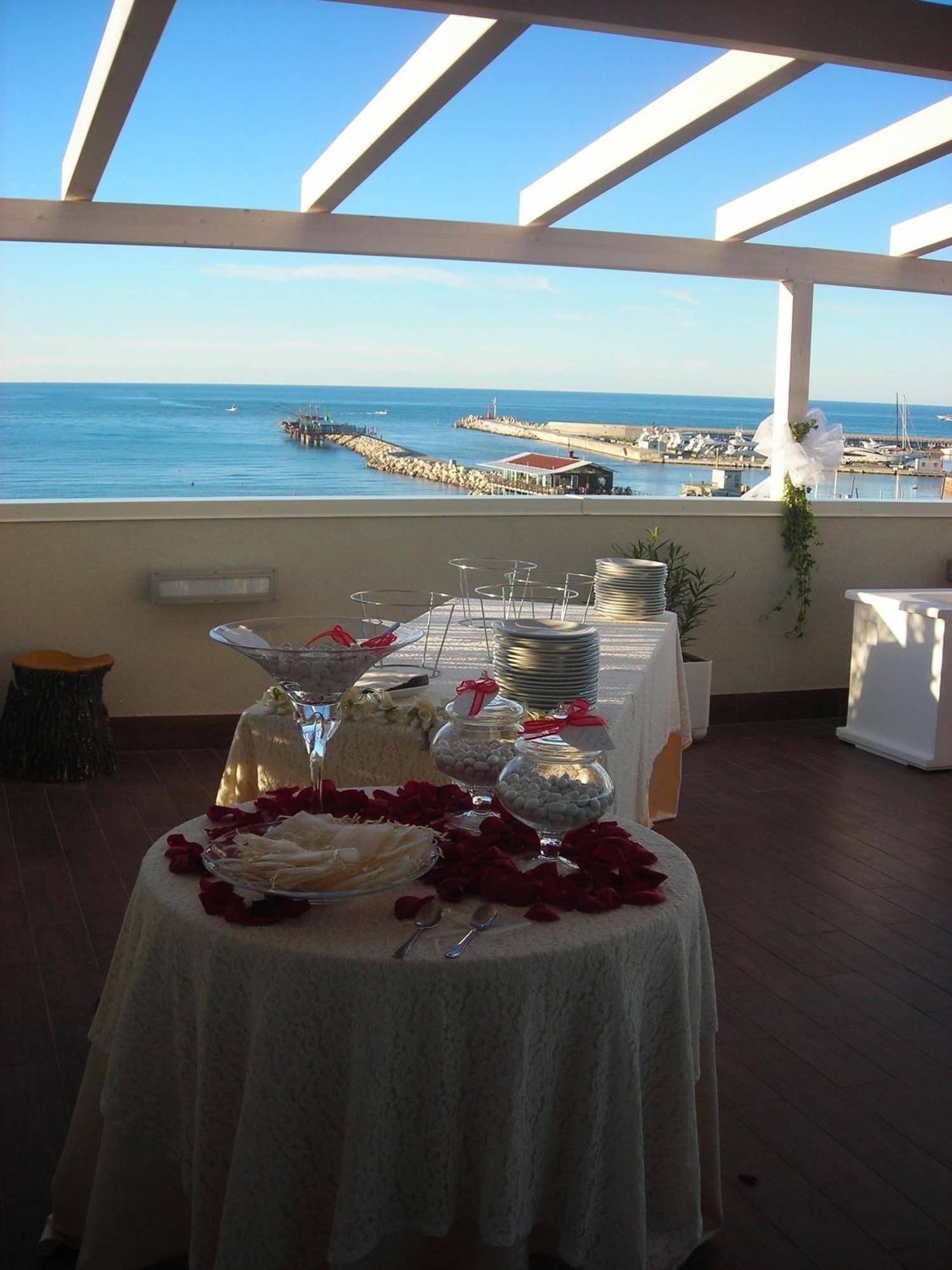Astoria Hotell Pesaro Eksteriør bilde
