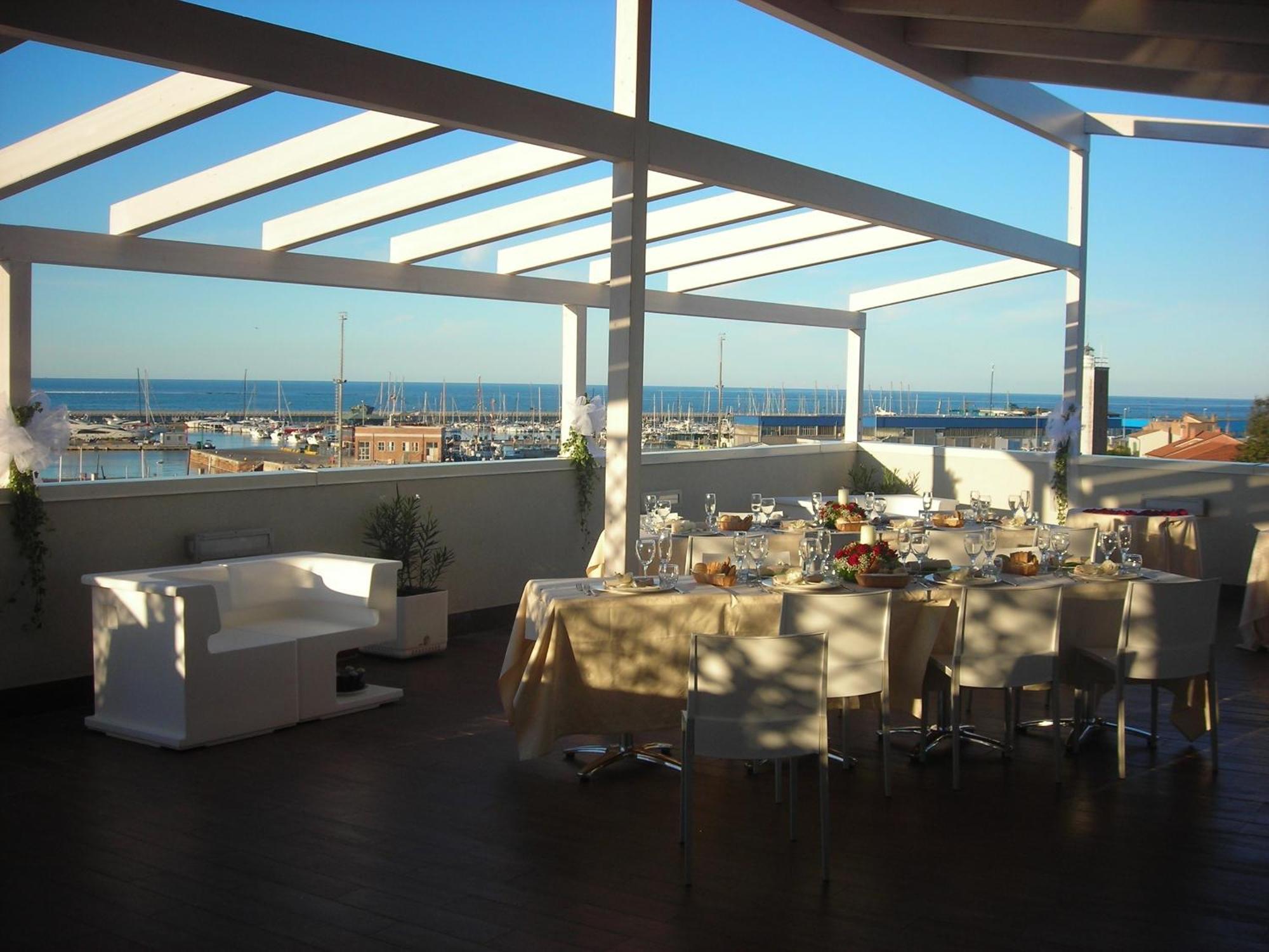 Astoria Hotell Pesaro Eksteriør bilde