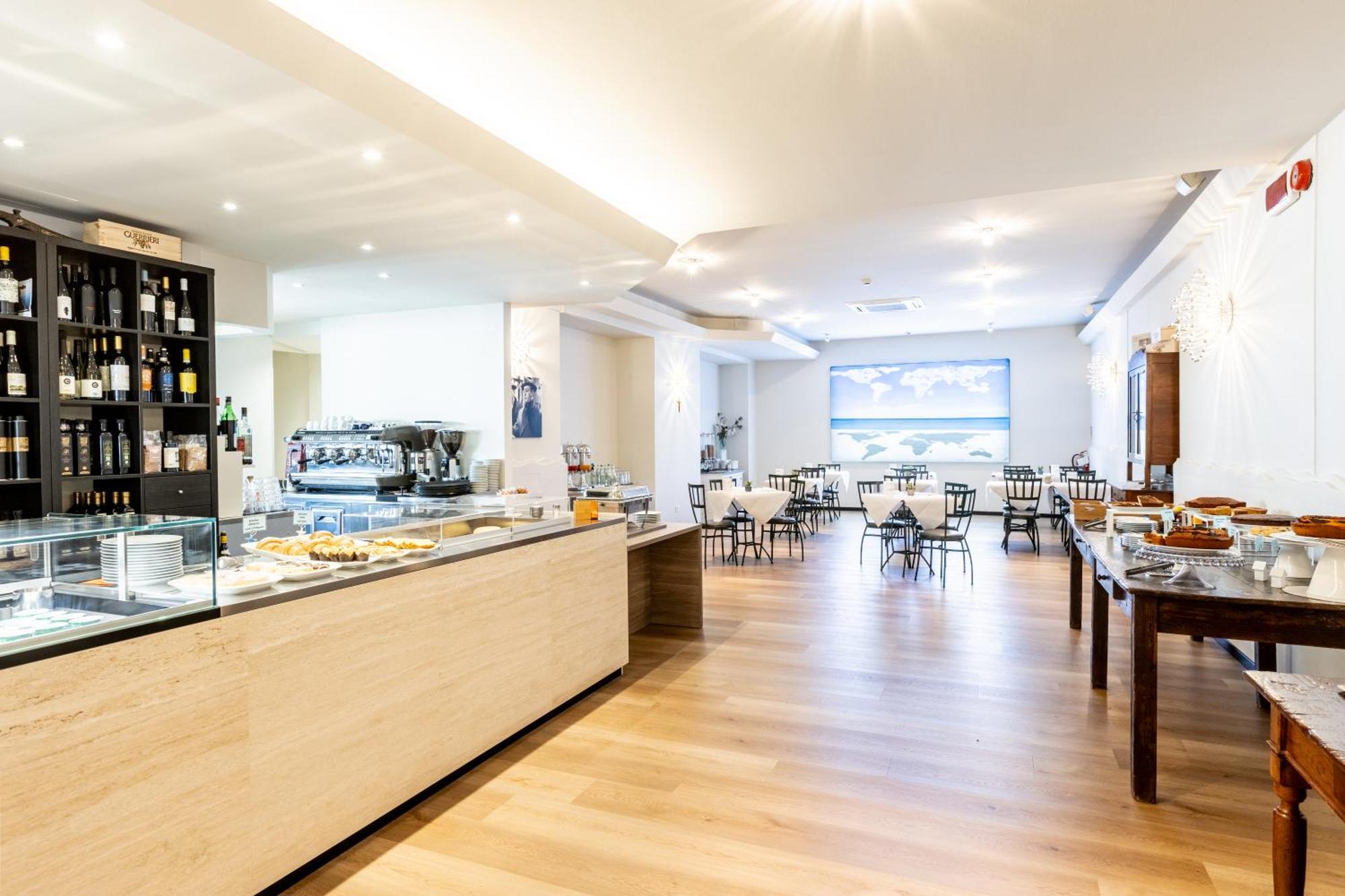 Astoria Hotell Pesaro Eksteriør bilde