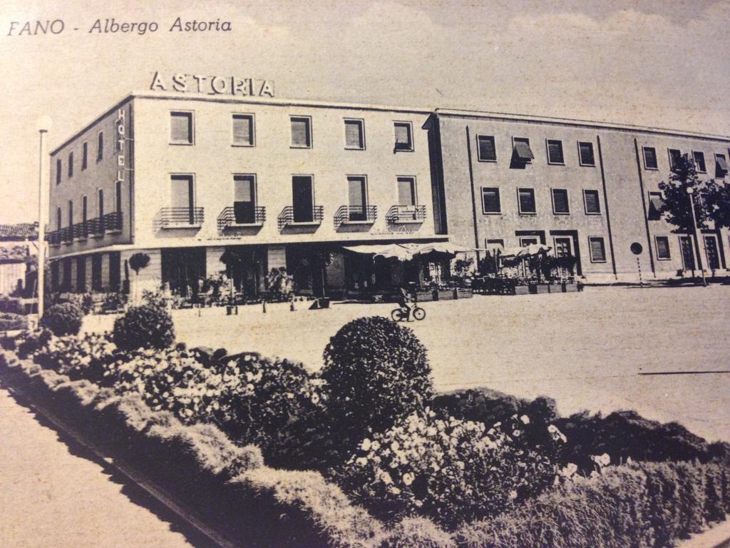Astoria Hotell Pesaro Eksteriør bilde