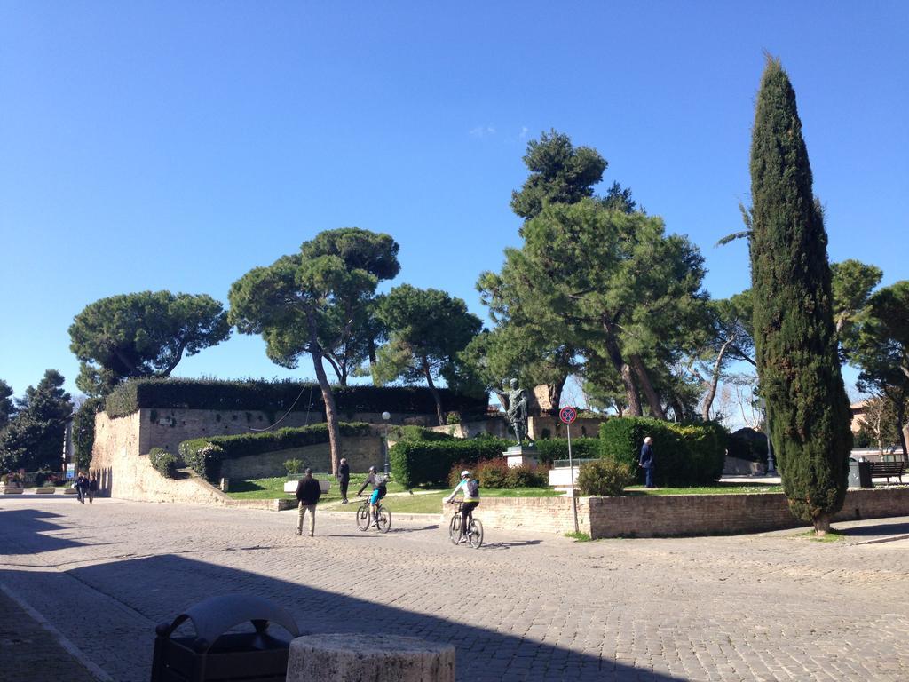 Astoria Hotell Pesaro Eksteriør bilde