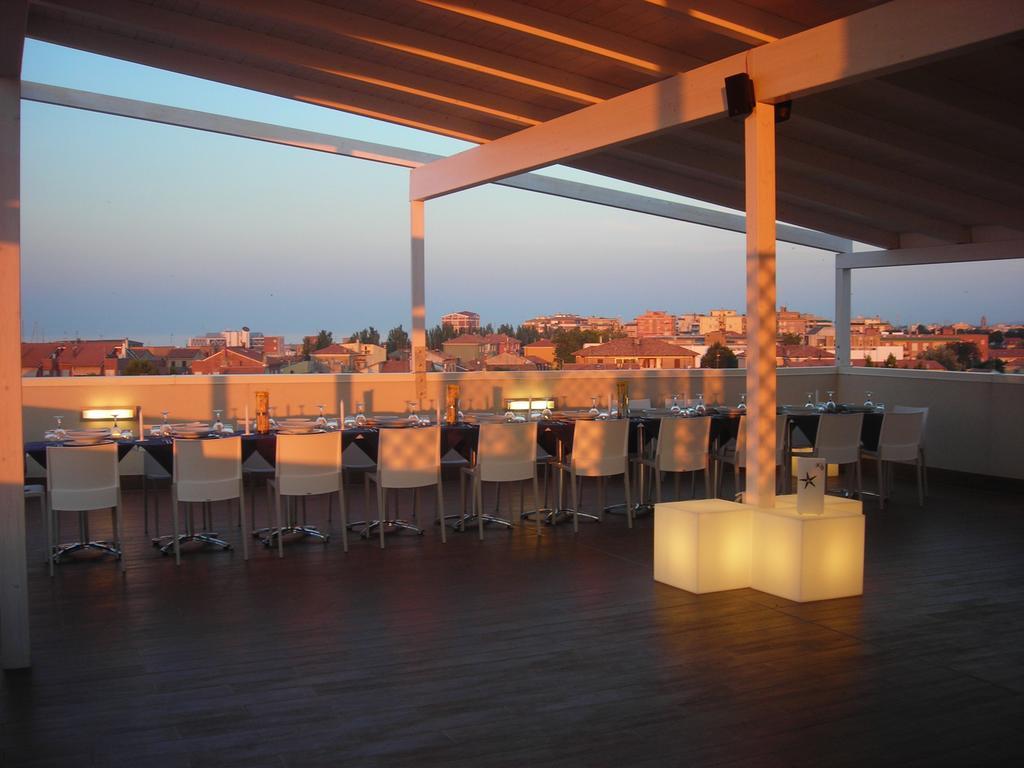Astoria Hotell Pesaro Eksteriør bilde