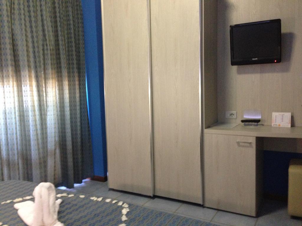 Astoria Hotell Pesaro Eksteriør bilde