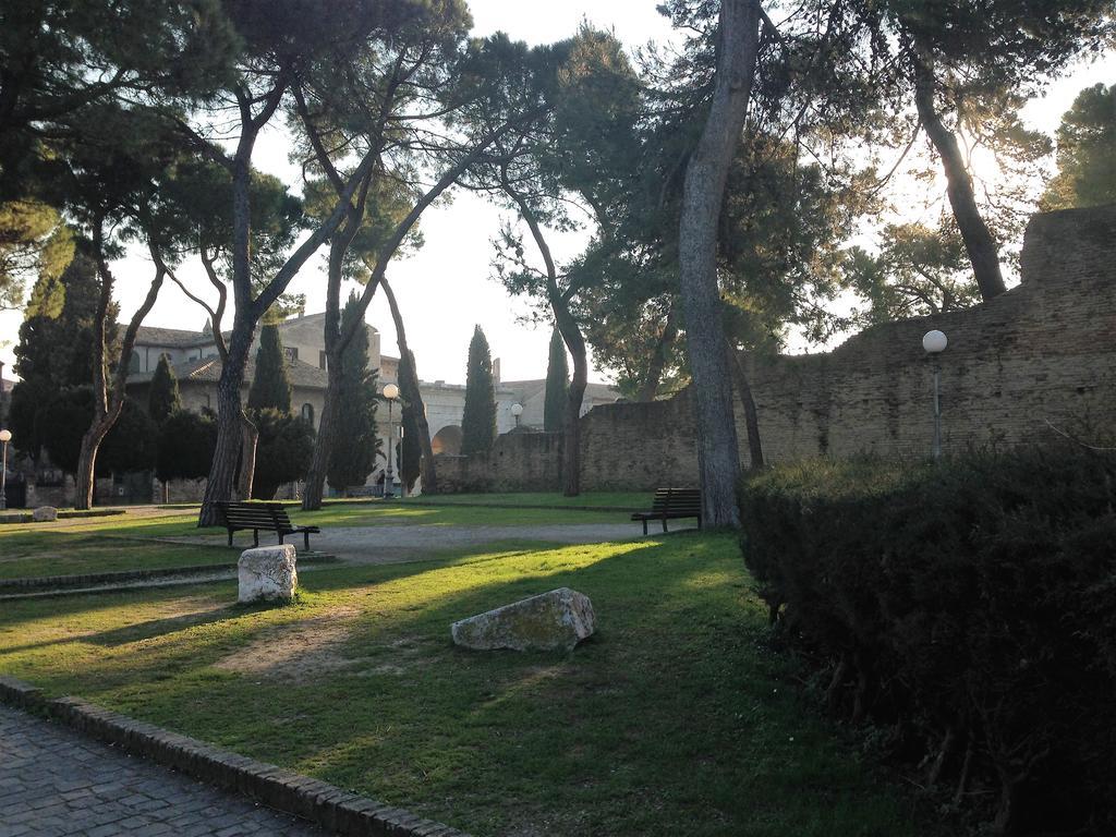 Astoria Hotell Pesaro Eksteriør bilde