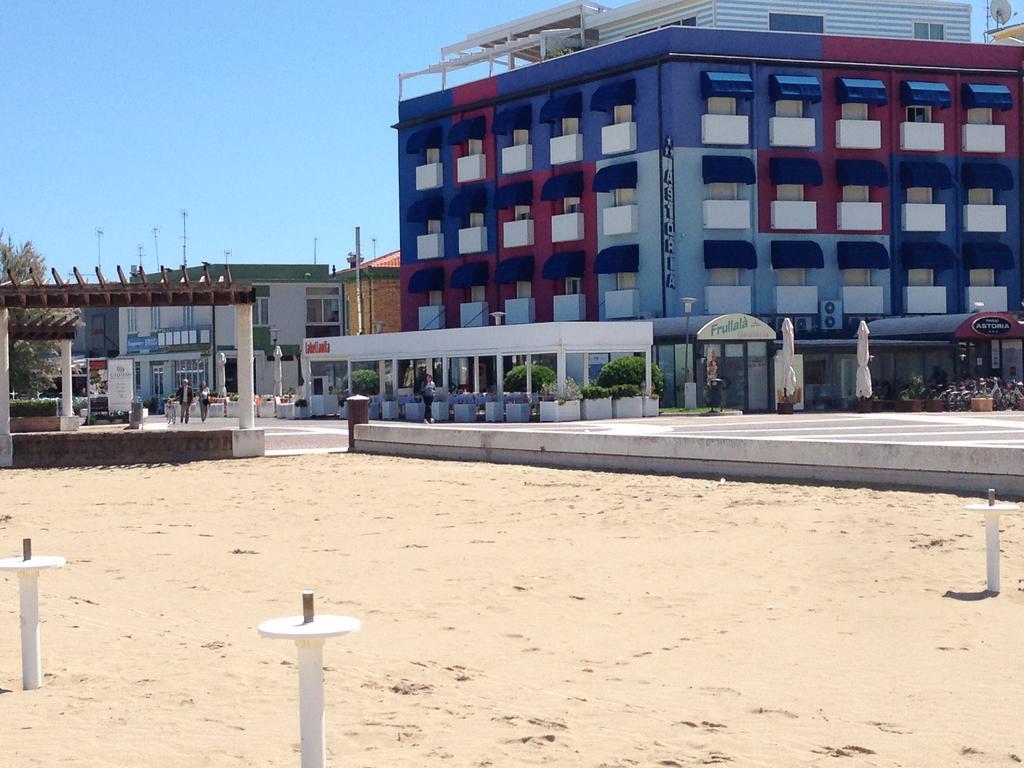Astoria Hotell Pesaro Eksteriør bilde